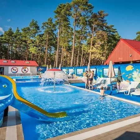 Two-story Right On The Beach, Pool